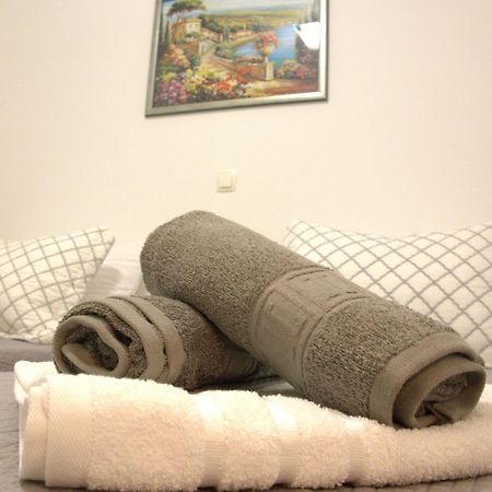 Apartment Misic Trogir Buitenkant foto