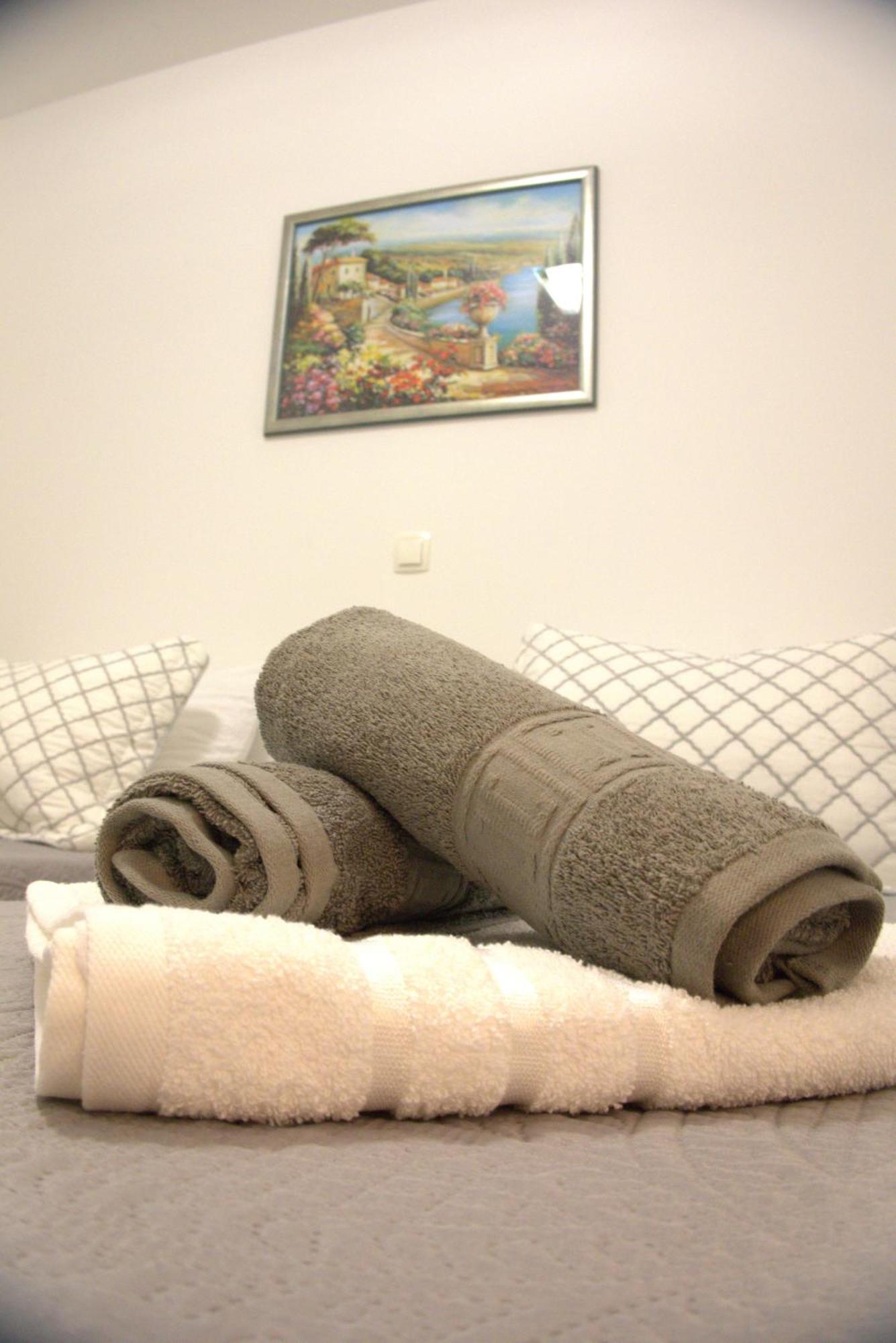 Apartment Misic Trogir Buitenkant foto