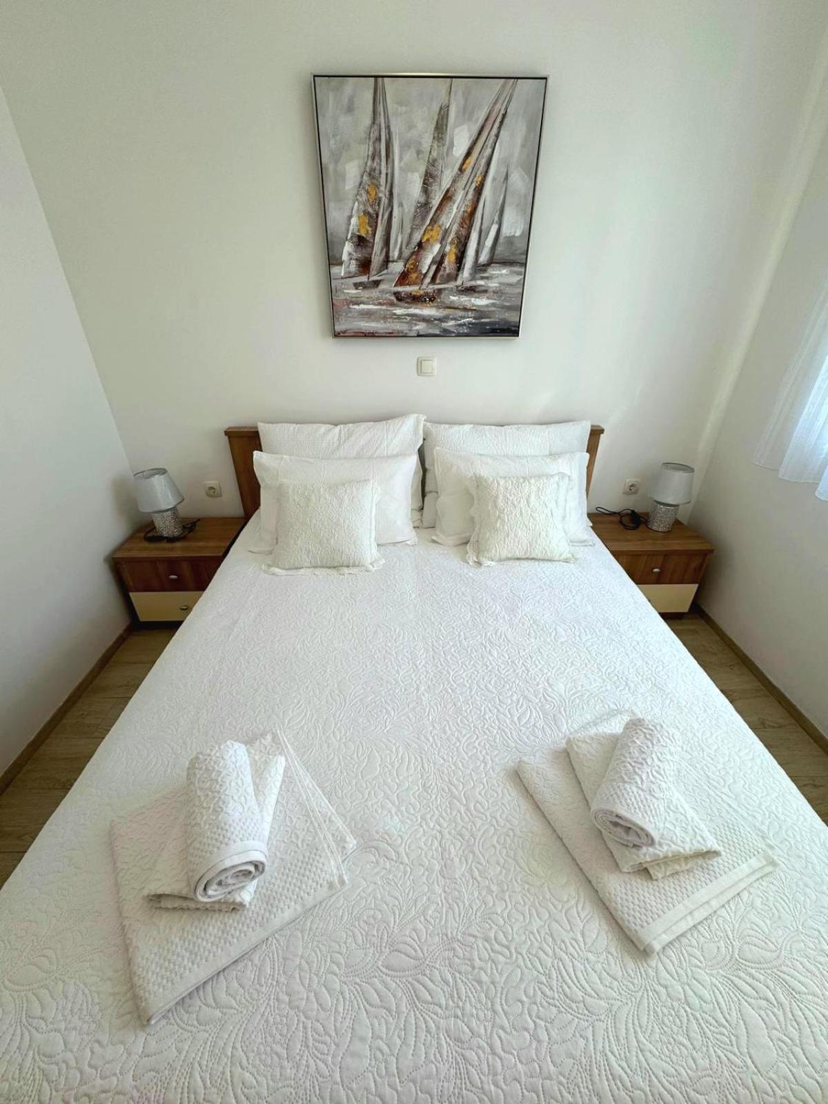 Apartment Misic Trogir Buitenkant foto