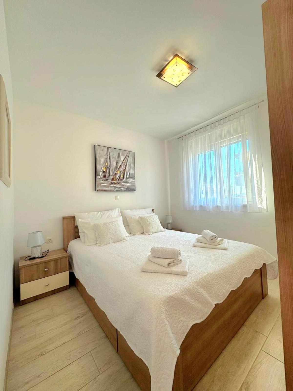 Apartment Misic Trogir Buitenkant foto