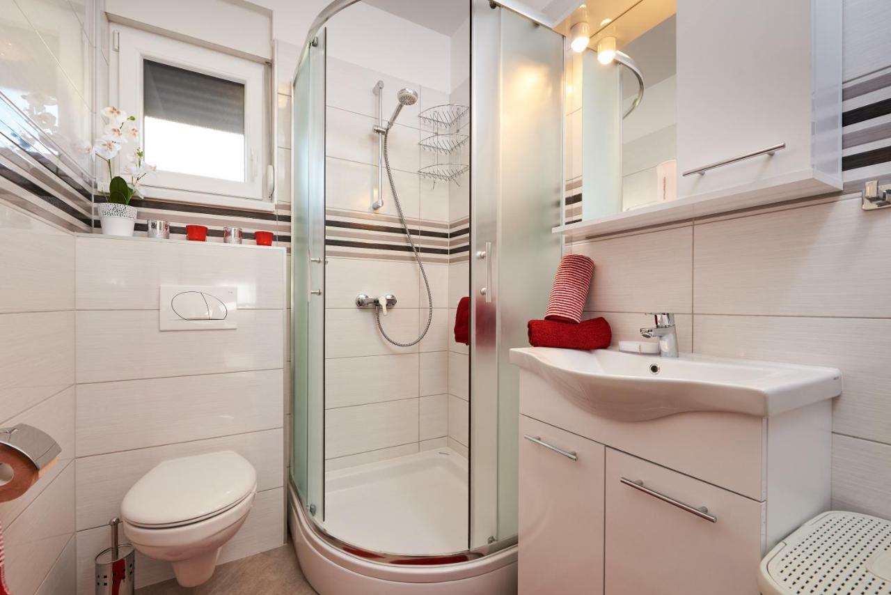 Apartment Misic Trogir Buitenkant foto
