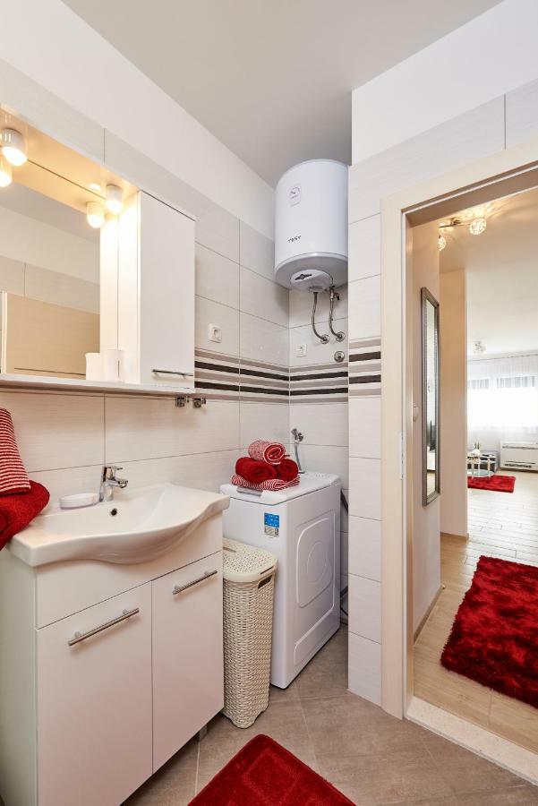 Apartment Misic Trogir Buitenkant foto