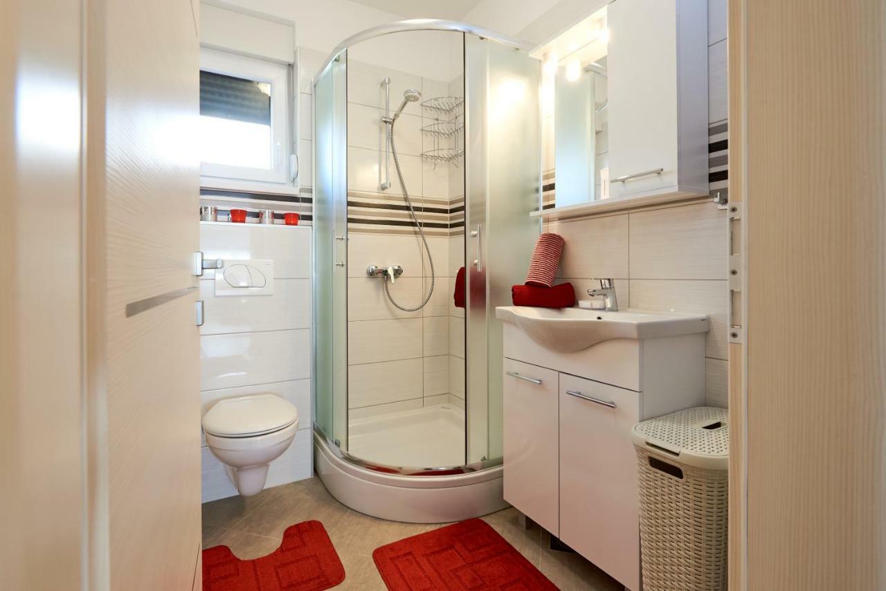 Apartment Misic Trogir Buitenkant foto